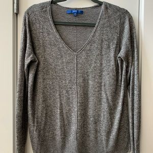Apt. 9 Medium Petite Grey V-neck Blouse